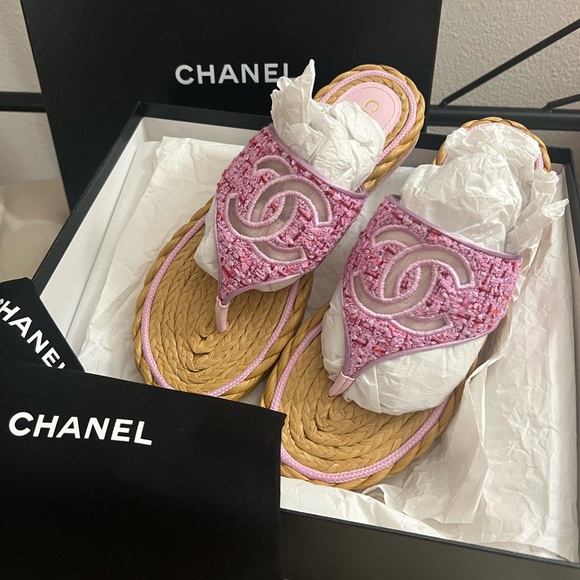 NEW in box. Chanel Pink Tweed Sandals - Picture 2 of 12